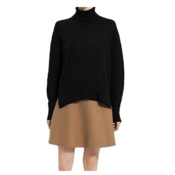 Theory Karenia Cashmere Yoke Turtleneck Sweater in Black Size P (00 - 0) NWT - Picture 1 of 2